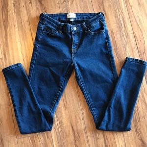 Dark stretch skinny jeans